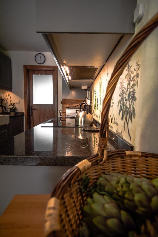 Kuninez, Holiday Home With Summer Kitchen Most na Soči Екстериор снимка